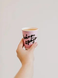 papierové poháre take away s potlačou | takeawaycup.com