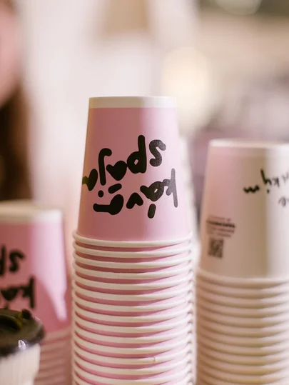 papierové poháre take away s potlačou | takeawaycup.com