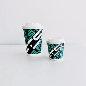 papierový pohár s potlačou a logom Fesh